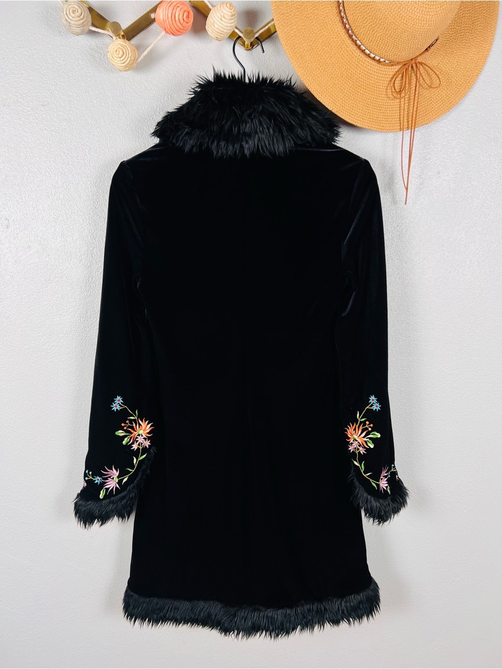 Vintage 90s Betsey Johnson Black Velvet Floral Embroidered Fur Trim Penny Lane - Picture 5 of 12